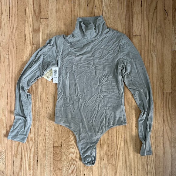 WILFRED (Aritzia) Troyes Long-sleeve turtleneck bodysuit - Picture 2 of 4